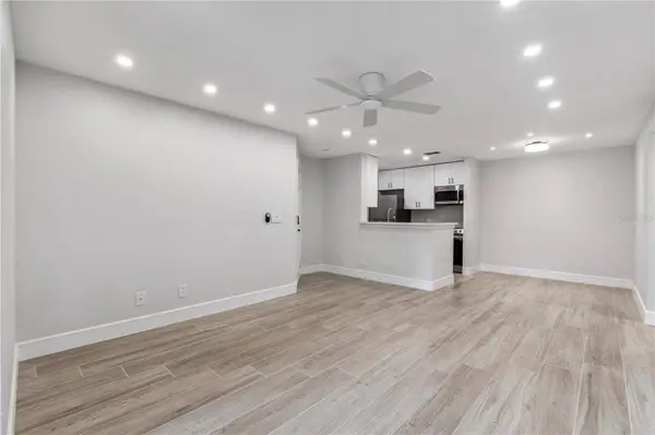 5124 CONROY RD #24, Orlando, FL 32811