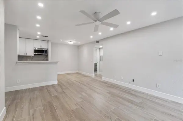 5124 CONROY RD #24, Orlando, FL 32811