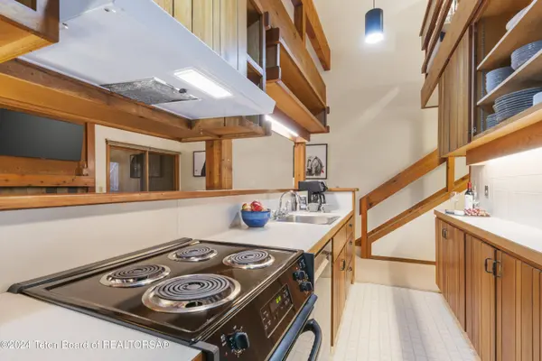 3910 S LAKE CREEK DRIVE #13-2-2, Wilson, WY 83014