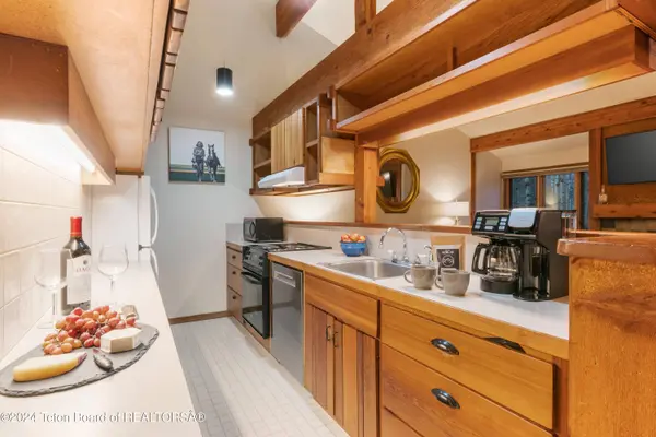 3910 S LAKE CREEK DRIVE #13-2-2, Wilson, WY 83014