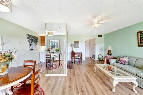 98 Spring Lake DR #103, Vero Beach, FL 32962