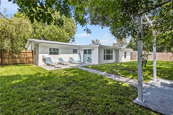 740 17th AVE, Vero Beach, FL 32962