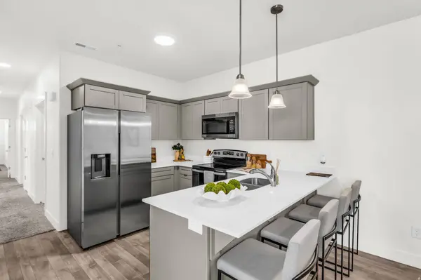 927 W CORAL CHARM WAY #204, Saratoga Springs, UT 84045