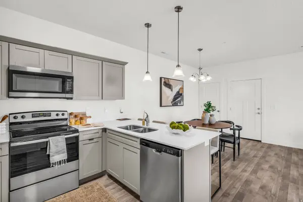 927 W CORAL CHARM WAY #204, Saratoga Springs, UT 84045