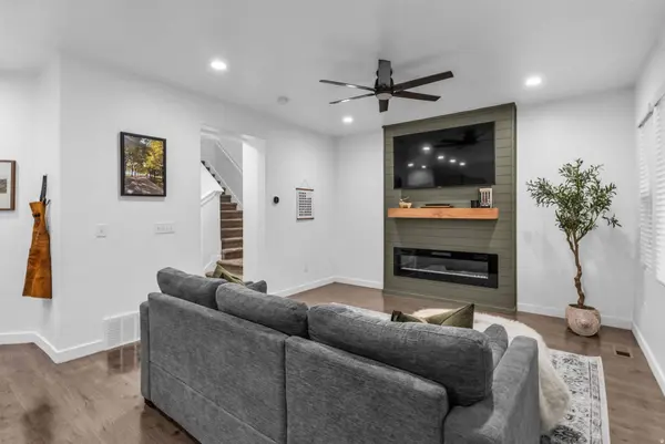 509 S PEGASUS WAY, Saratoga Springs, UT 84045