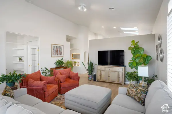 23 N SHADOW DR, Washington, UT 84780