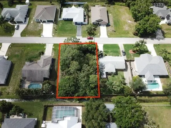 938 Riviera AVE, Sebastian, FL 32958