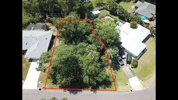 261 Del Monte RD, Sebastian, FL 32958