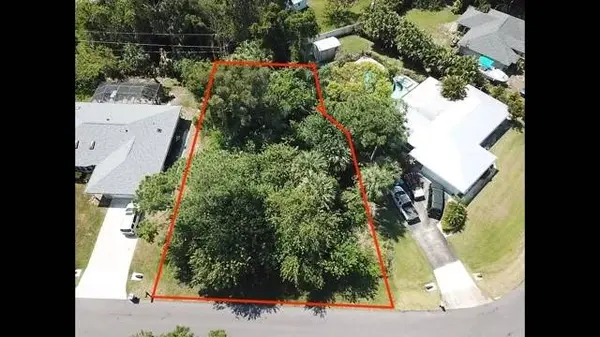 261 Del Monte RD, Sebastian, FL 32958