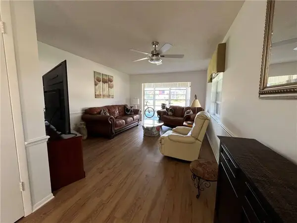 37 Pine Arbor LN #101, Vero Beach, FL 32962