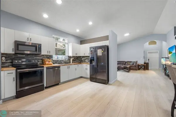 801 NW 130th Ave, Pembroke Pines, FL 33028