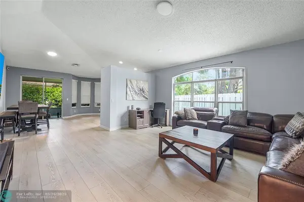 801 NW 130th Ave, Pembroke Pines, FL 33028