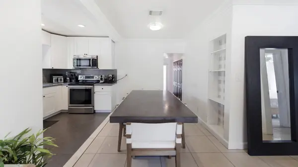 1234 NE 7th AVE, Fort Lauderdale, FL 33304