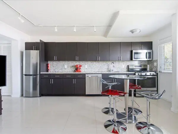 525 Meridian AVE #305, Miami Beach, FL 33139