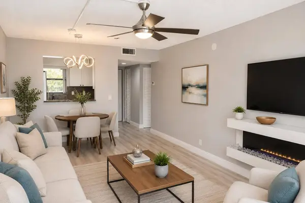 4640 W Lucerne Lakes Blvd W #205, Lake Worth, FL 33467