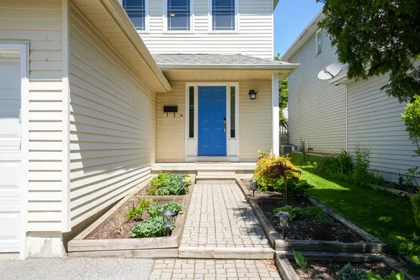 52 Patton Rd, Barrie, ON L4N 6V4