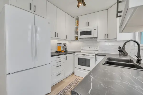 52 Patton Rd, Barrie, ON L4N 6V4