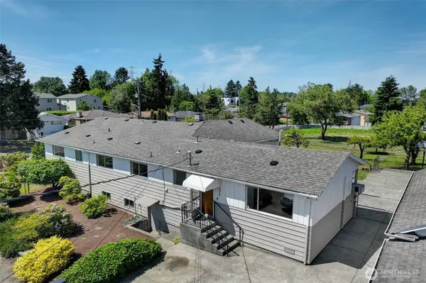 6424 32nd AVE S, Seattle, WA 98118