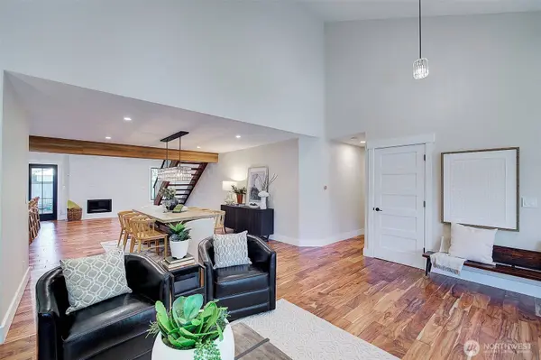 19211 SE 45th CT, Issaquah, WA 98027