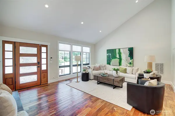 19211 SE 45th CT, Issaquah, WA 98027