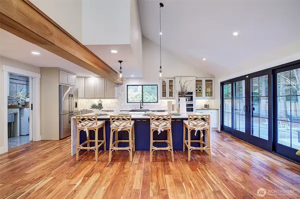 19211 SE 45th CT, Issaquah, WA 98027