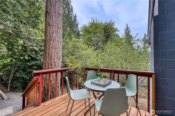 21225 NE 12th ST, Sammamish, WA 98074