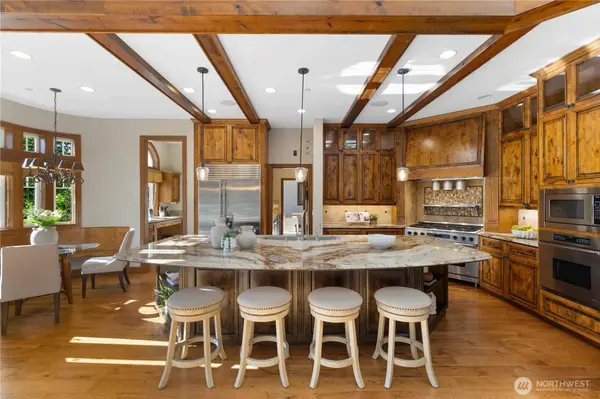905 250th AVE NE, Sammamish, WA 98074