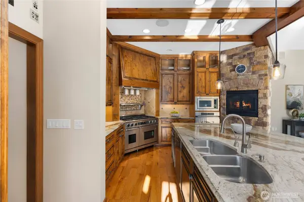 905 250th AVE NE, Sammamish, WA 98074