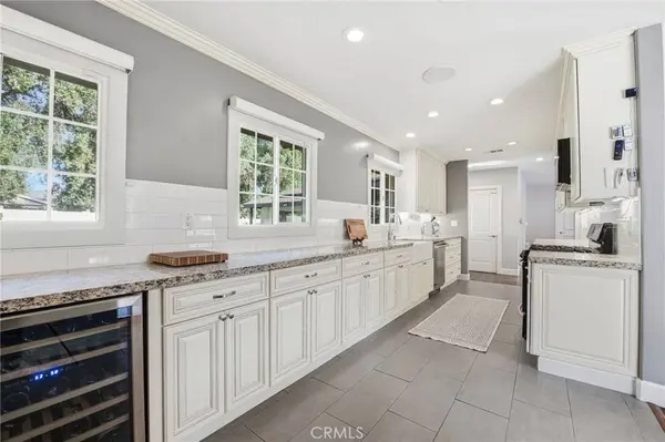 10655 Owensmouth, Chatsworth, CA 91311