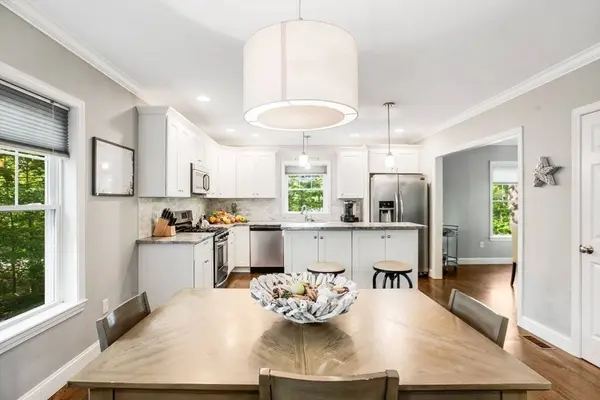 24 Old Merrill St, Amesbury, MA 01913