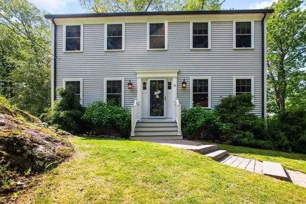 24 Old Merrill St, Amesbury, MA 01913
