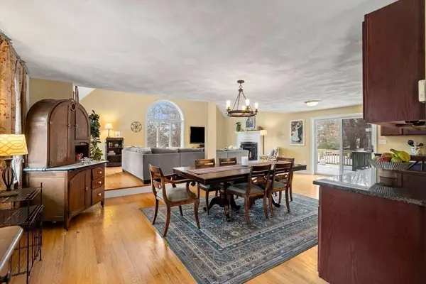 28 Coleman Rd, Groveland, MA 01834