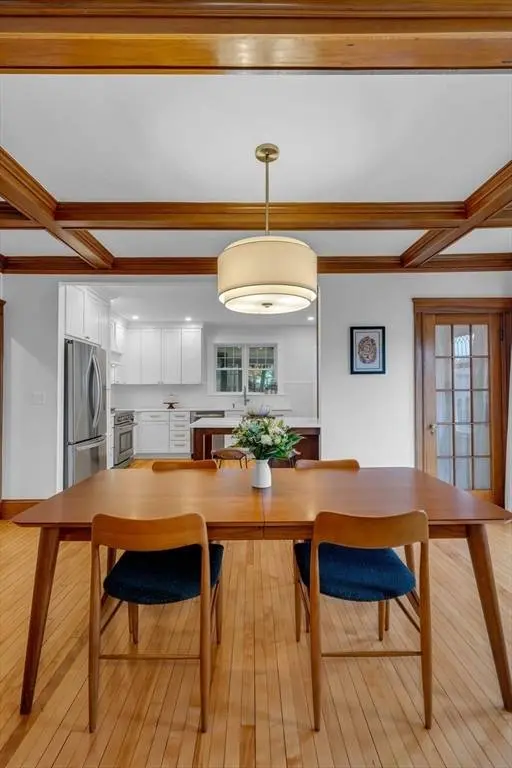 41 Commonwealth Ave, Haverhill, MA 01830