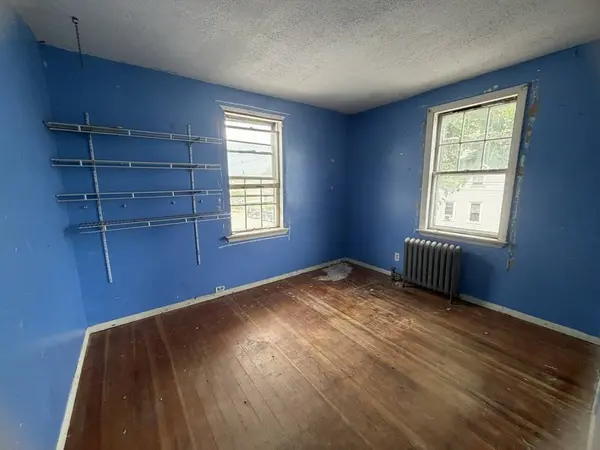 19 Swampscott Ave, Peabody, MA 01961