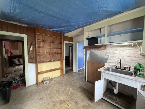 19 Swampscott Ave, Peabody, MA 01961