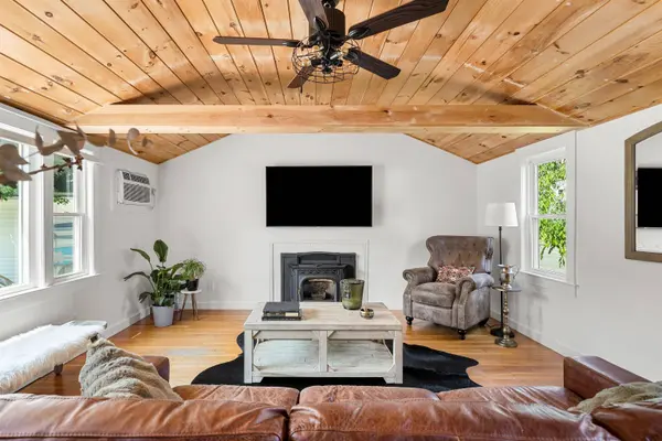 68 Farm LN #1, Seabrook, NH 03874