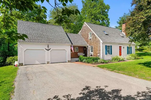 102 Elm St, Newbury, MA 01922