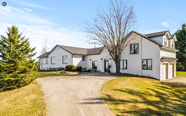 9263 91 County RD, Clearview, ON L0M 1H0