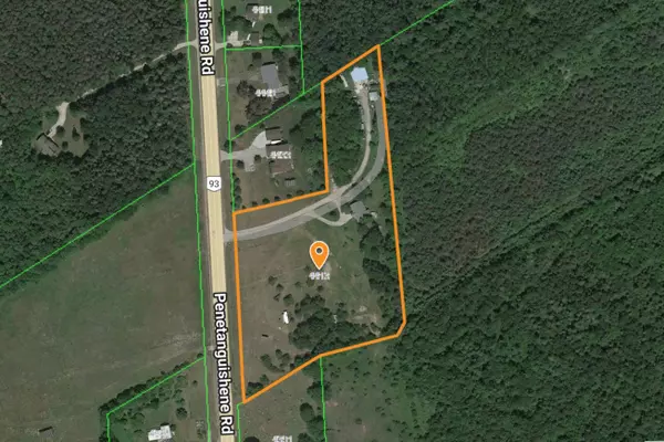 4517 Penetanguishene RD, Springwater, ON L0L 1V0