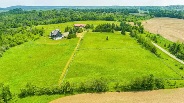 496083 Grey Road 2 RD, Blue Mountains, ON N0H 1J0