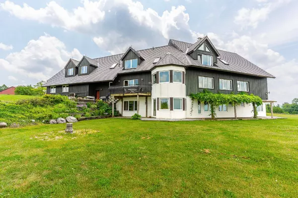 496083 Grey Road 2 RD, Blue Mountains, ON N0H 1J0