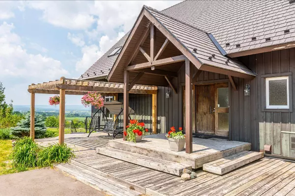 496083 Grey Road 2 RD, Blue Mountains, ON N0H 1J0