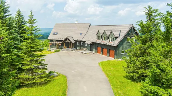 496083 Grey Road 2 RD, Blue Mountains, ON N0H 1J0