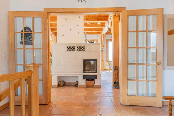 496083 Grey Road 2 RD, Blue Mountains, ON N0H 1J0