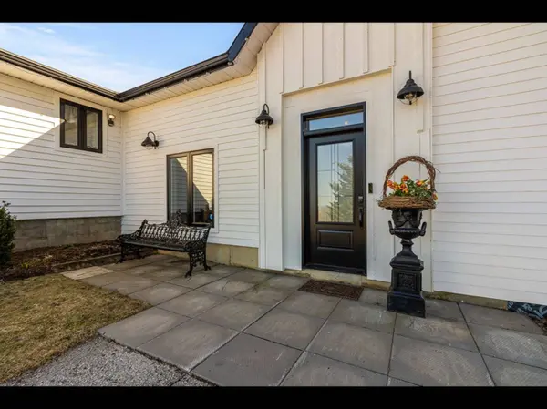 9263 91 County RD, Clearview, ON L0M 1H0