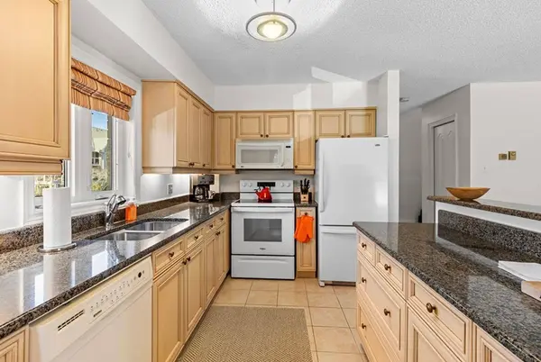 28 Ramblings WAY #42, Collingwood, ON L9Y 5C6