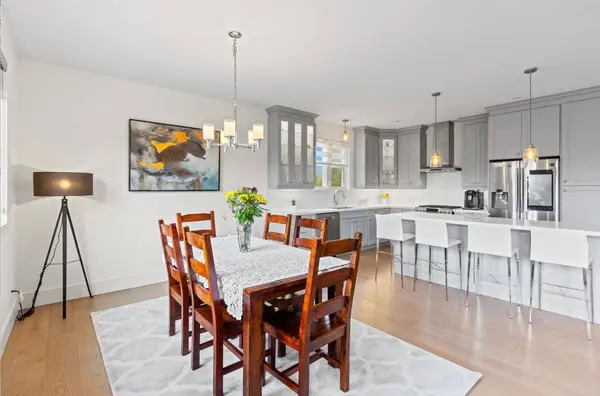 14 Thomas ST, Wasaga Beach, ON L9Z 2Y9