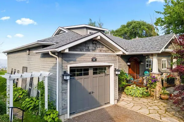 19 Georgian Manor DR, Collingwood, ON L9Y 3Z1