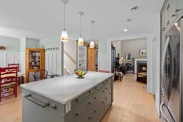 154 Blue Mountain DR, Blue Mountains, ON L9Y 0K9