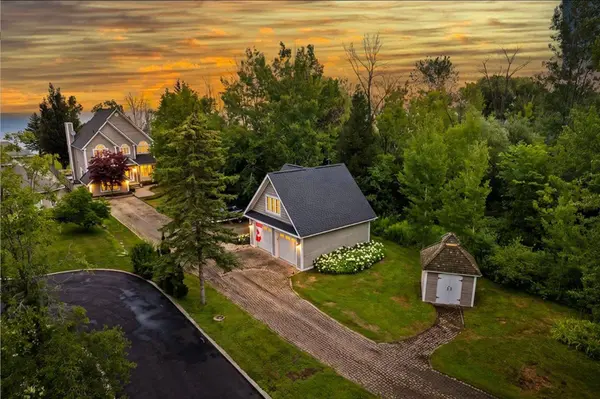 63 Georgian Manor DR